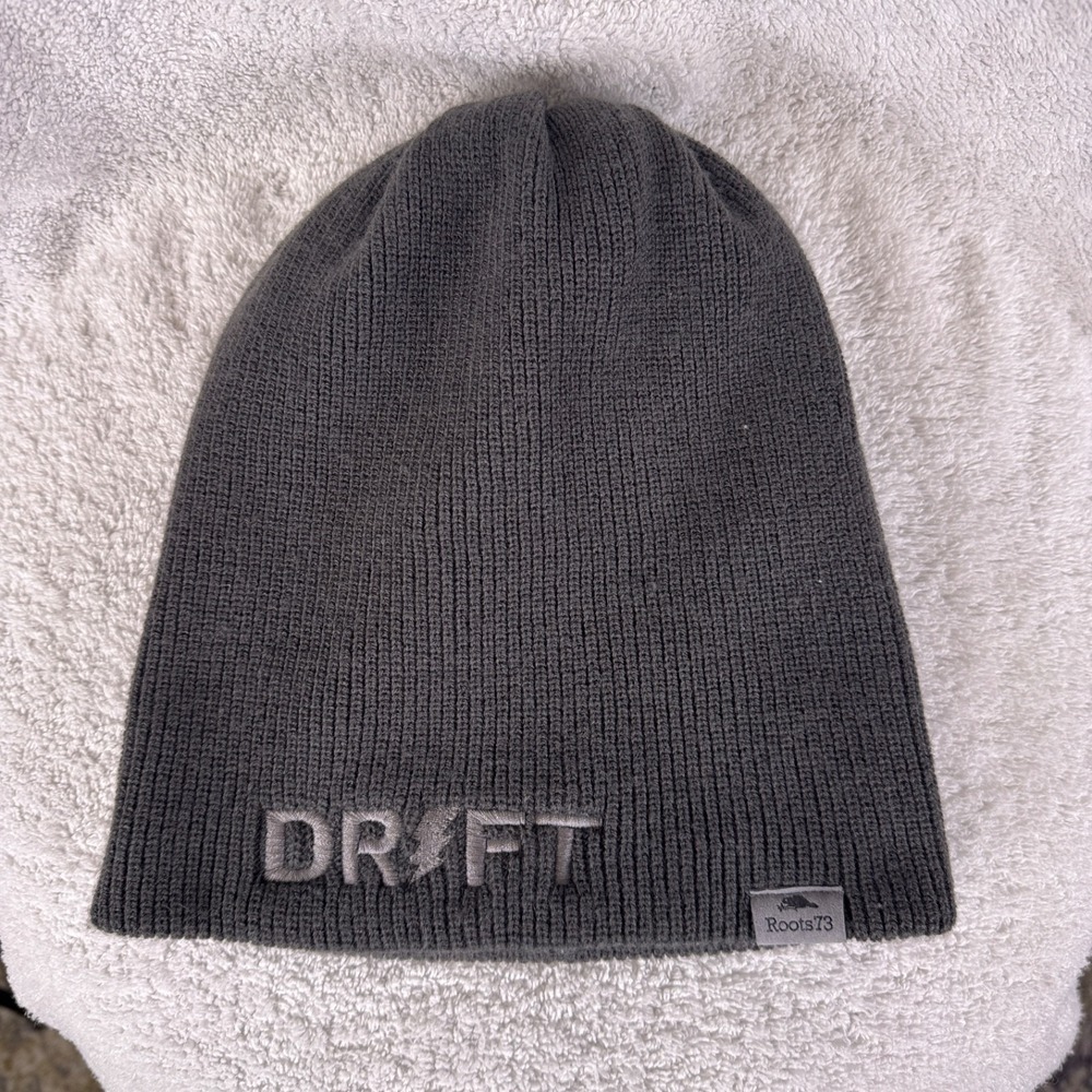 Roots 73 Beanie Knit Cap Hat Gray Drift Logo OS Stretch Fit‎